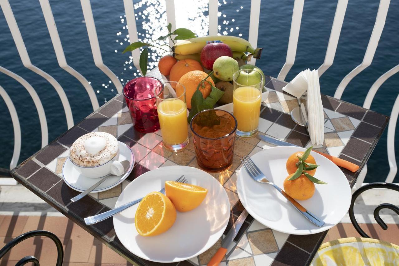 לינה וארוחת בוקר אמאלפי Donna Giulia מראה חיצוני תמונה